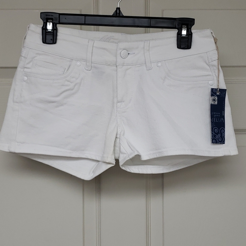 Delia's White Morgan Shorts Size 3/4 NWT